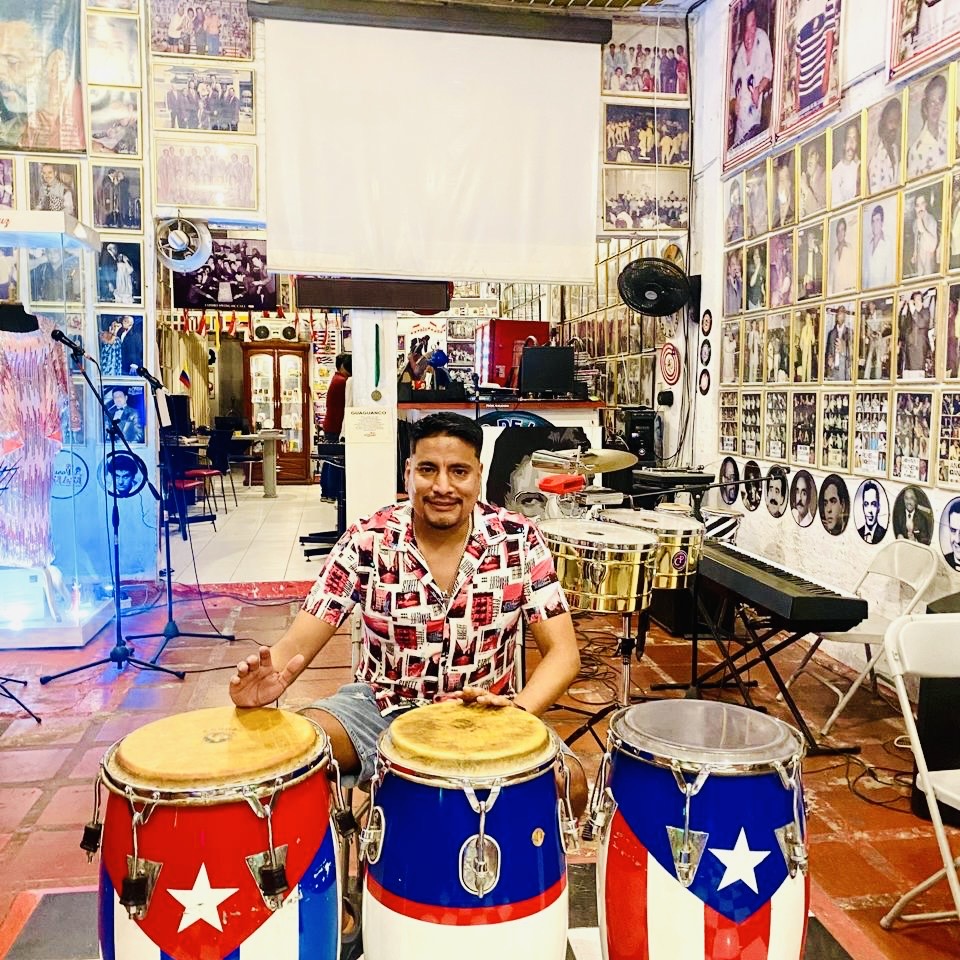 Juan Pablo Pereda por Mixer